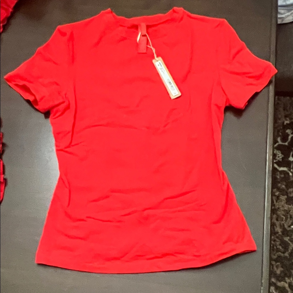 Skims cotton jersey t shirt in ruby - Picture 2 of 3